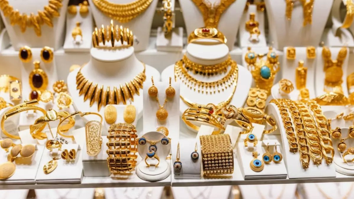 عاجل: الذهب ينفجر بـ300 جنيه في أسبوع واحد... والخبراء يحذرون من كارثة تنتظر المشترين!