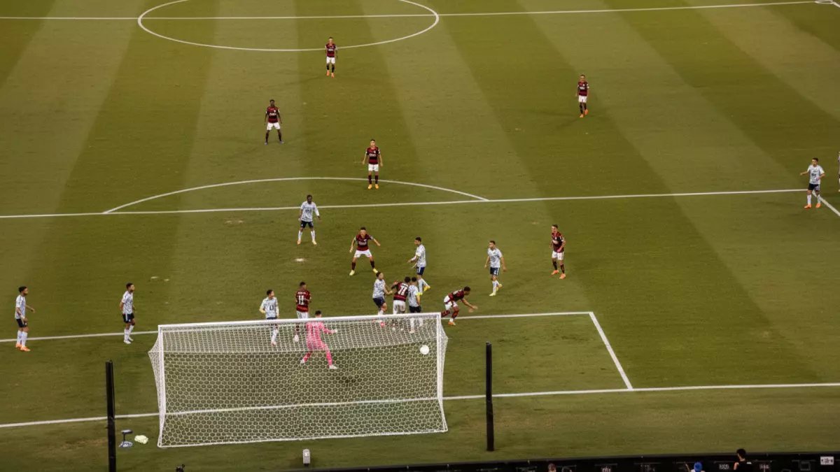 عاجل: الغندور يكشف الحقيقة الصادمة حول مستقبل يوسف أوباما... بيراميدز يفتح الباب لرحيله!