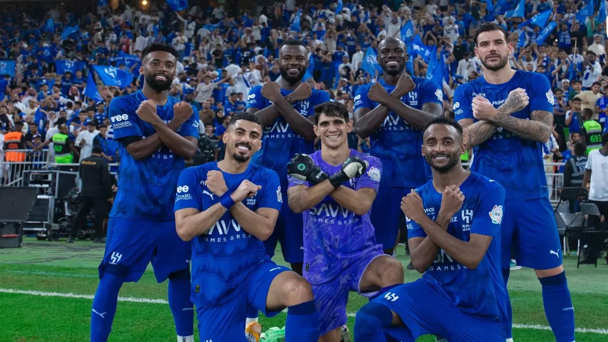 هداف الهلال يعلن رسميًا رحيله عن الزعيم.. والجمهور ينصدم بعد معرفة هويته! (صورة)