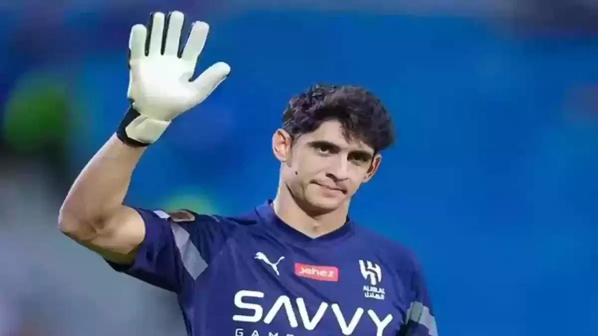 عاجل: إصابة قاتلة لحارس الهلال "ياسين بونو" والطبيب يحدد مصيره المُفجع!