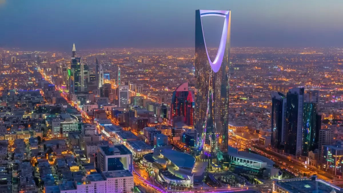 تحدي مستحيل: كيف حول الرياض مركزاً للثقل الاقتصادي العالمي؟ الجواب: 600 شركة عالمية اختارت المملكة بقرار من الأمير محمد بن سلمان.