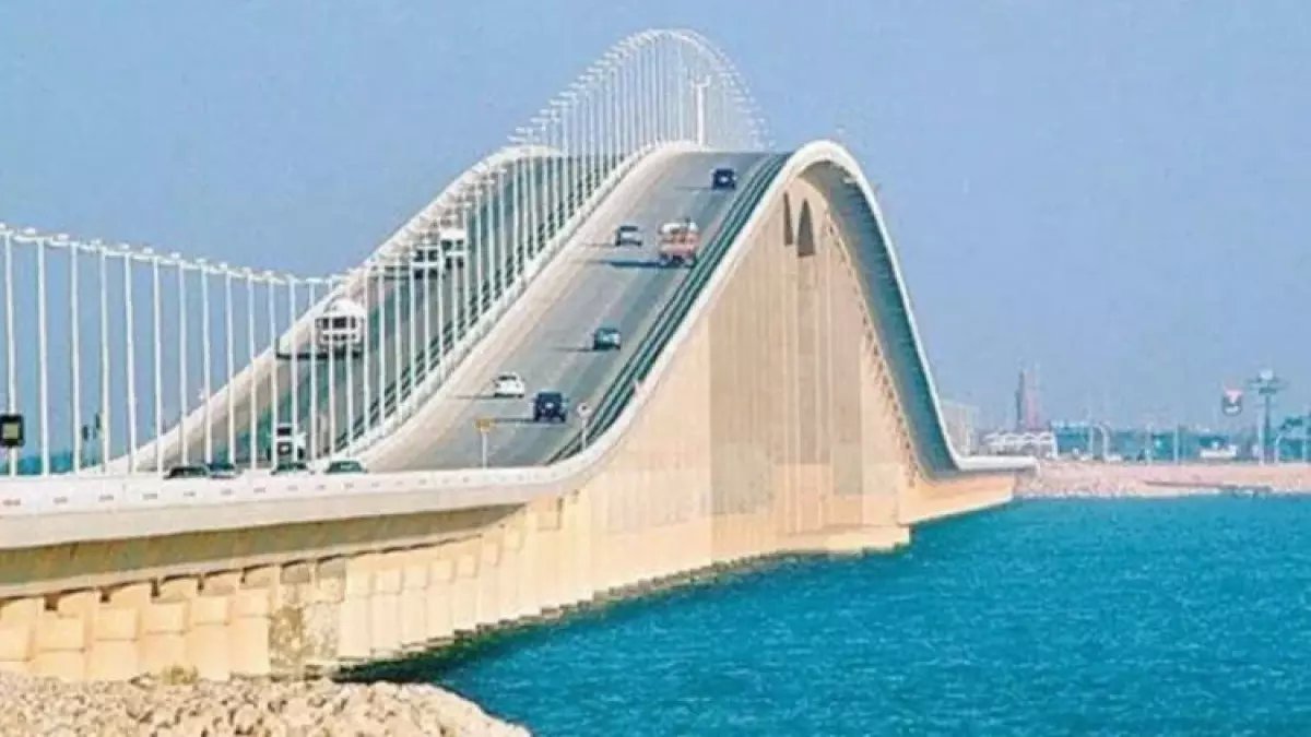 عاجل: ثورة تقنية تقضي على انتظار جسر الملك فهد نهائياً - 15 ثانية فقط بدلاً من ساعات!