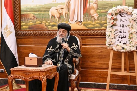 أحبار الكنيسة يستقبلون البابا تواضروس (2)