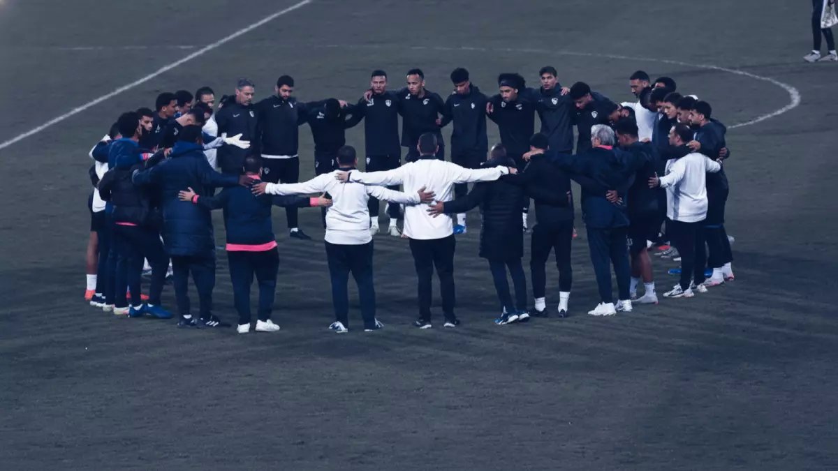 عاجل: الزمالك يستعد لمعركة حاسمة ضد متصدر المجموعة... هل ينتزع الصدارة من المصري غداً؟