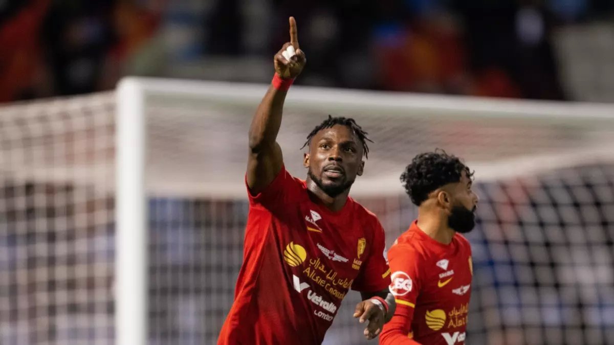 صادم: بنزيما يسقط مع الاتحاد أمام القادسية... 17 نقطة تفصل حامل اللقب عن الصدارة!