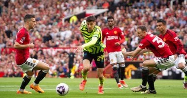 أرسنال يخشى صحوة مانشستر يونايتد فى قمة الدوري الإنجليزي اليوم