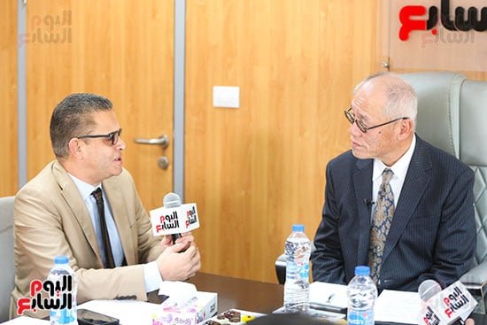 أ. عبد الفتاح مع سفير اليابان