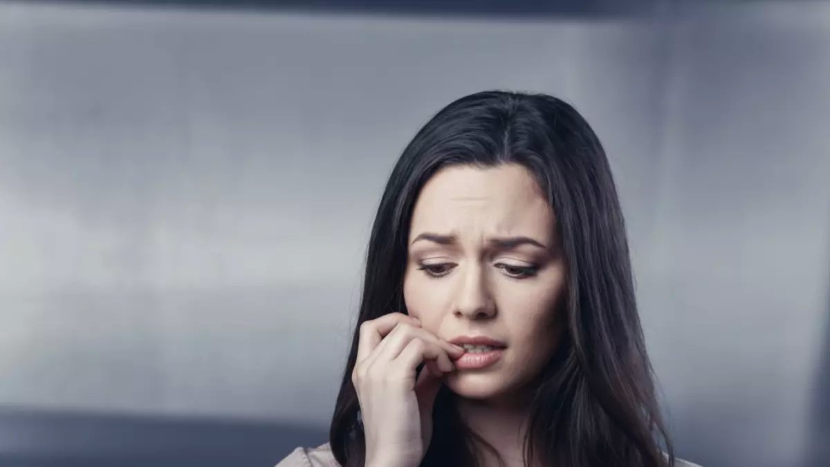 تحذير صادم: الخبير يكشف كيف يدمر التوتر ذاكرتك ودماغك دون أن تدرك!