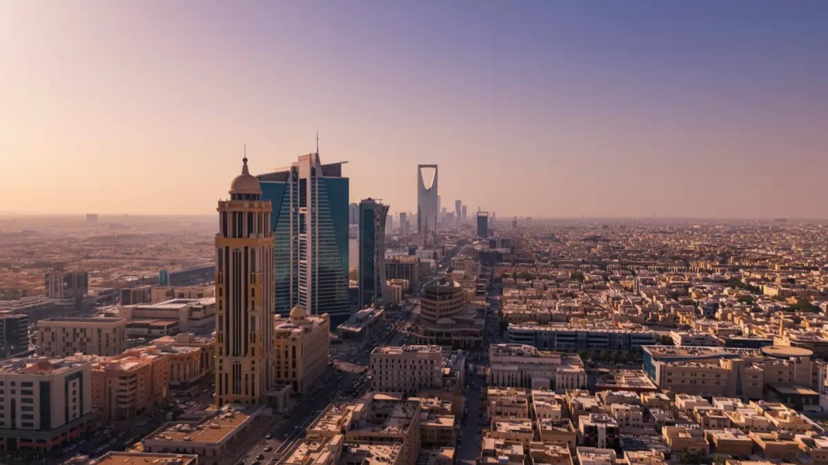 عاجل: السعودية تصدم العالم بقرار تاريخي... الأجانب يملكون العقارات رسمياً لأول مرة!