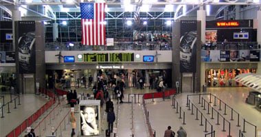 إلغاء جميع الرحلات الجوية من وإلى مطار رونالد ريجان بواشنطن بسبب العاصفة