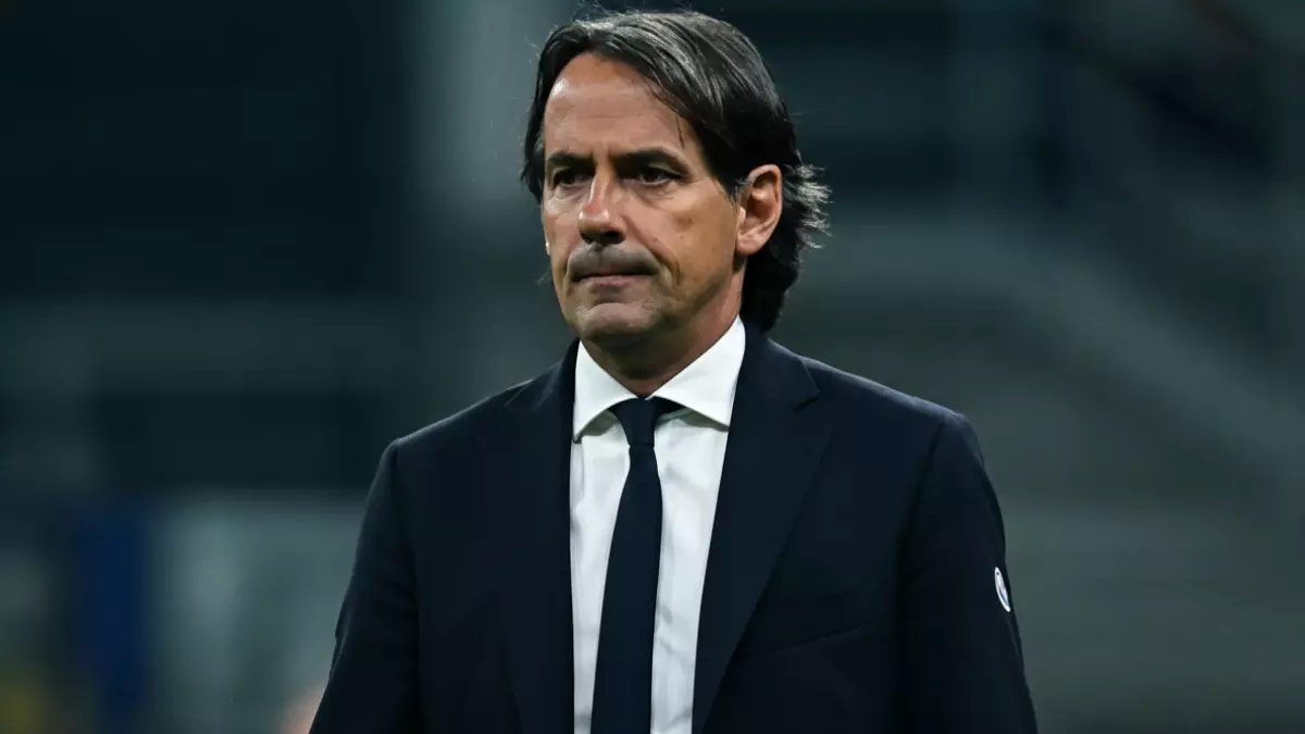 مدرب إيطالي يرفض عرضاً تاريخياً من مانشستر يونايتد... ويعلن التزامه الكامل بالهلال السعودي