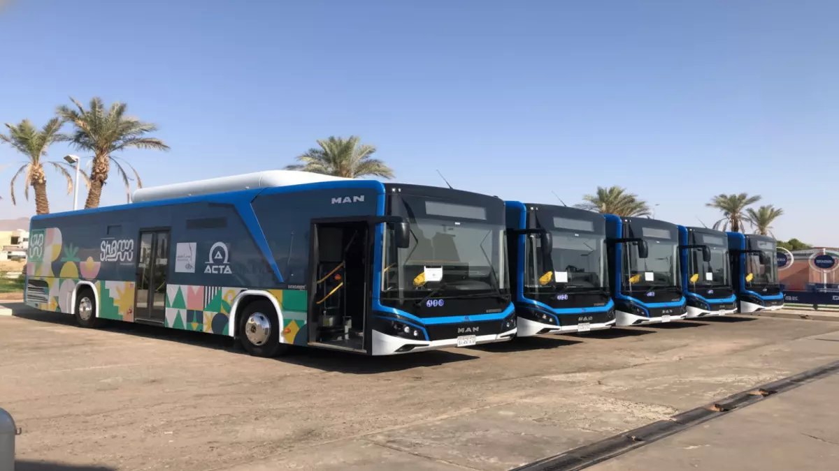 عاجل: تذكرة 5 جنيه فقط تنقلك في كل العاصمة الإدارية… والكارت الشهري بـ 100 جنيه!