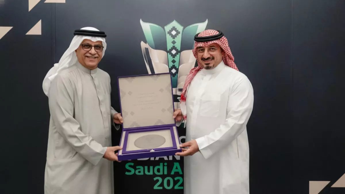 عاجل: سلمان آل خليفة يكشف الهوية السرية لكأس آسيا 2027... والمفاجأة تخطف الأنفاس!