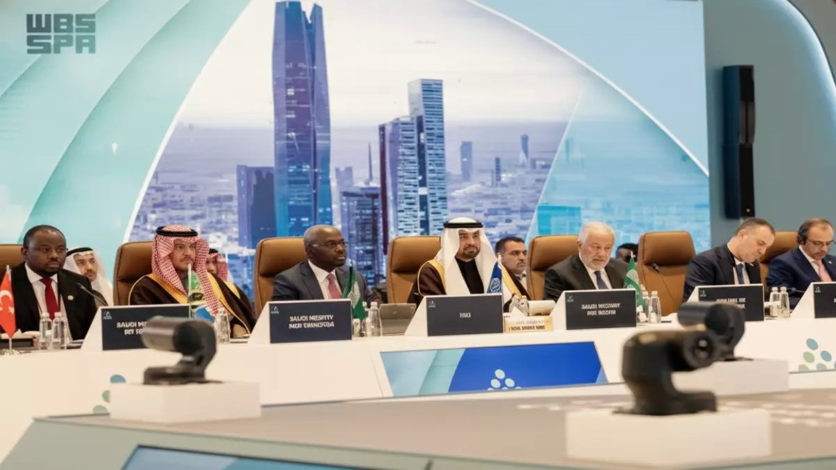 عاجل: 6 قرارات ثورية من الرياض ستغير مستقبل العمل عالمياً... 40 وزيراً يوقعون الاتفاقية التاريخية!