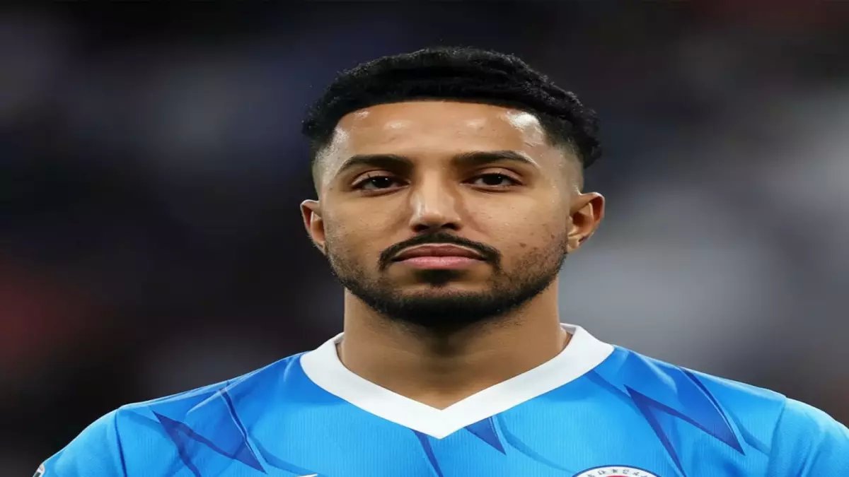 عاجل: الفيفا يصدم الجماهير السعودية.. استبعاد سالم الدوسري واختيار محمد كنو في بوستر مونديال 2026!