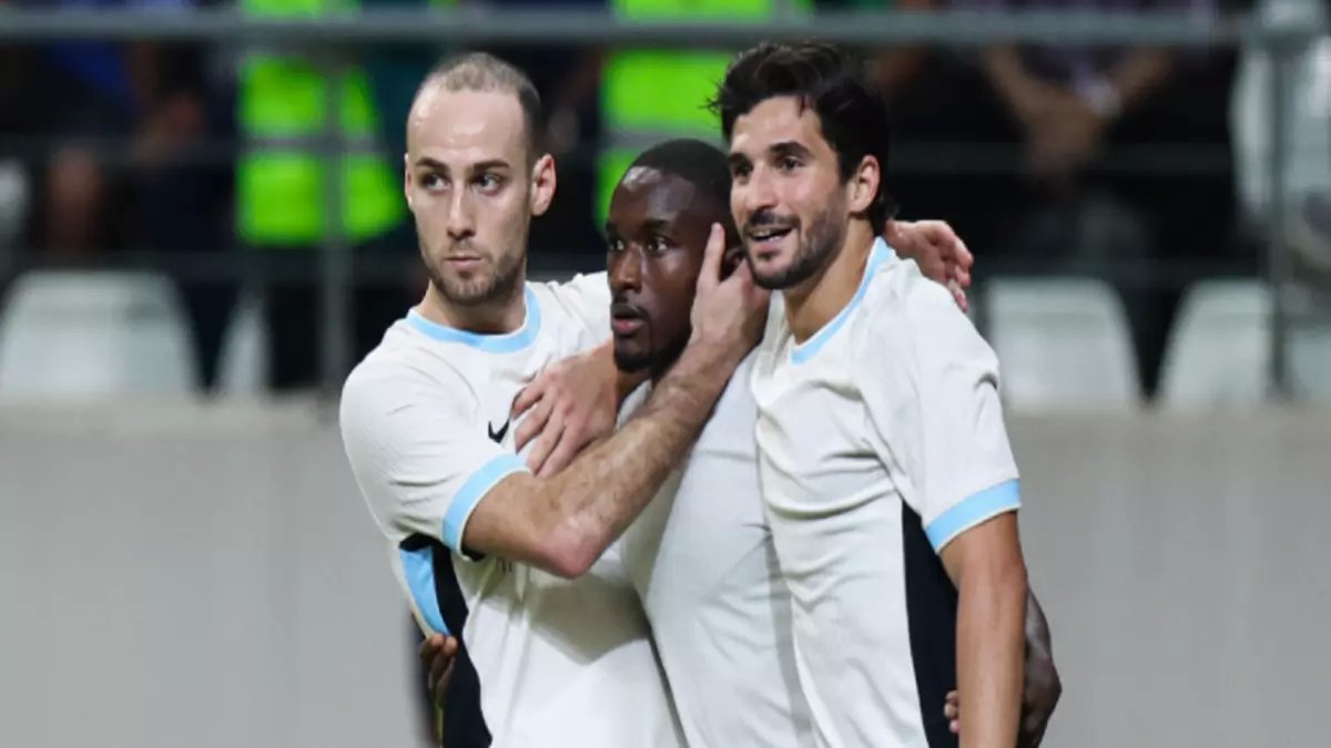 عاجل: حسام عوار يشعل الأخدود بصاروخ ناري خلال 12 دقيقة - الاتحاد يسيطر بقوة!