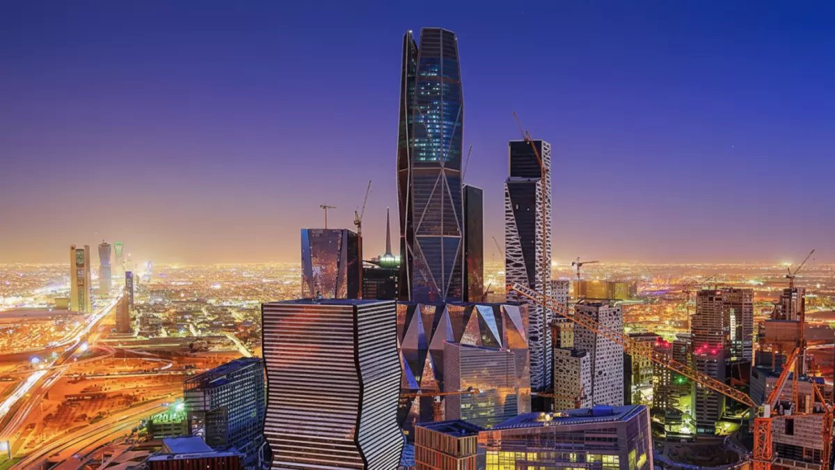 عاجل: عودة بي دبليو سي للعمل مع صندوق الاستثمارات السعودي بعد حظر دام عاماً… ما السر وراء المصالحة؟