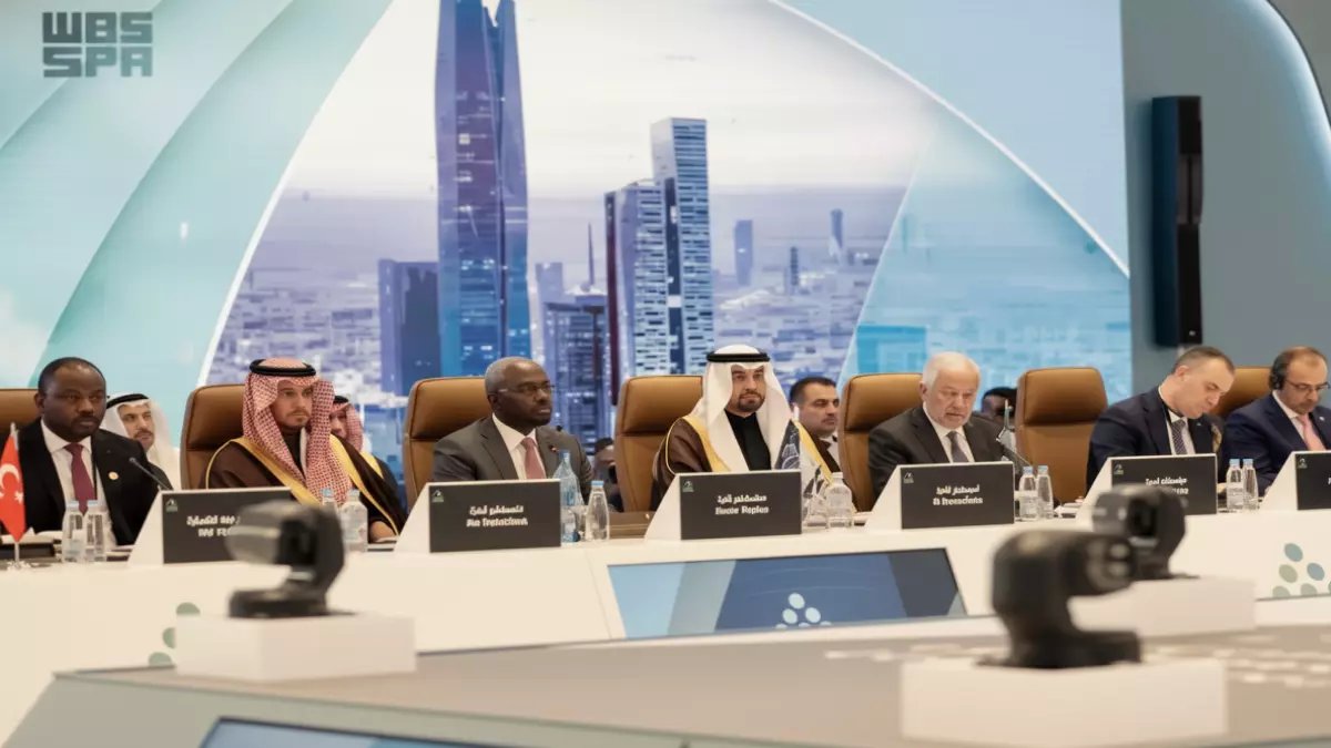 اجتمع 40 وزير عمل في الرياض لمناقشة مستقبل وظائفك... اكتشف الإجراءات الستة التي اتفقوا عليها لإنقاذ مستقبلك المهني.