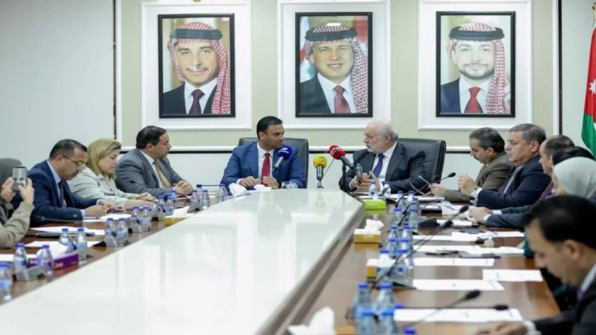 عاجل: اجتماع سري يكشف أزمة الضمان الاجتماعي - هل استثماراتك في خطر؟