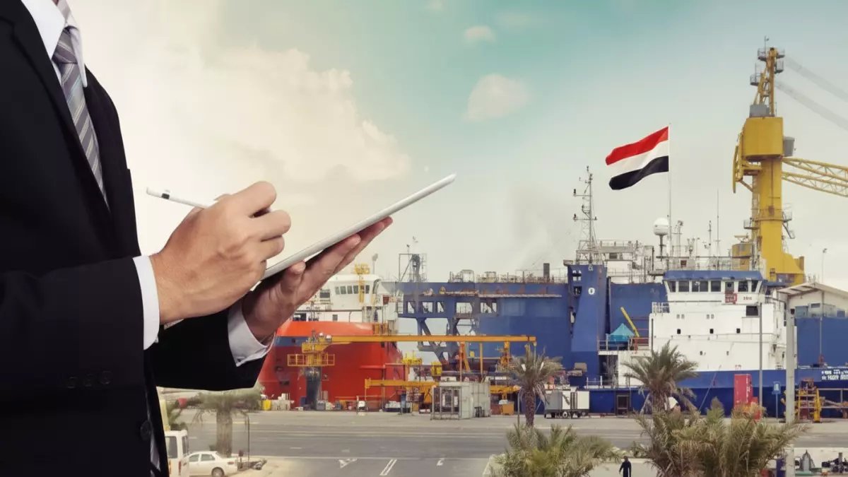 عاجل: خفض الفائدة يطلق "انفجار استثماري" في 7 قطاعات مصرية... الأرباح ستقفز 300%!