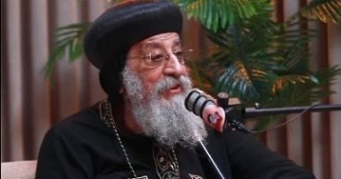 البابا تواضروس عن إهداء صليبه لطفل: فوجئت ببراءته.. فرددت له الجميل