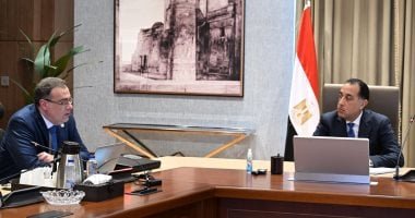 مدبولى يتابع مع رئيس الجهاز المركزى للتنظيم والإدارة عددا من ملفات العمل