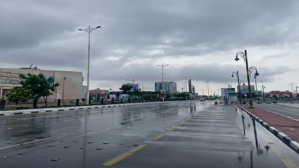 عاجل: عاصفة مطرية تضرب 7 مناطق سعودية خلال 48 ساعة... الأرصاد تحذر المواطنين!