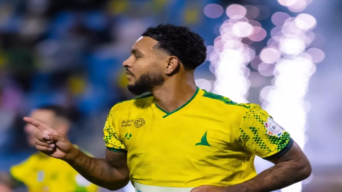 عاجل: الهلال يخطف نجم الخليج الأوروبي بـ80% - صفقة القرن تشعل الدوري السعودي!