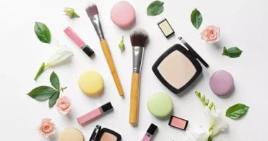 محافظة اللاذقية السورية تصدر بيانا بشأن منع الموظفات من وضع مواد التجميل