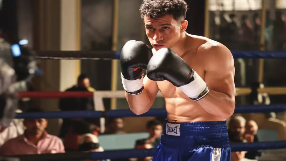 عاجل: انهيار صادم لصلاح في 'بطل العالم'... الماضي المؤلم يعود ليدمر مستقبله والمحروق يقتحم منزل دنيا!