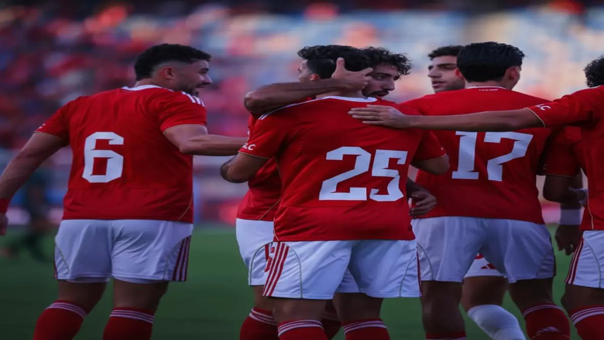 عاجل: مفاجأة صادمة في كواليس رحيل نجم الأهلي… فالنسيا الإسباني يخطفه بقرار من الخطيب!