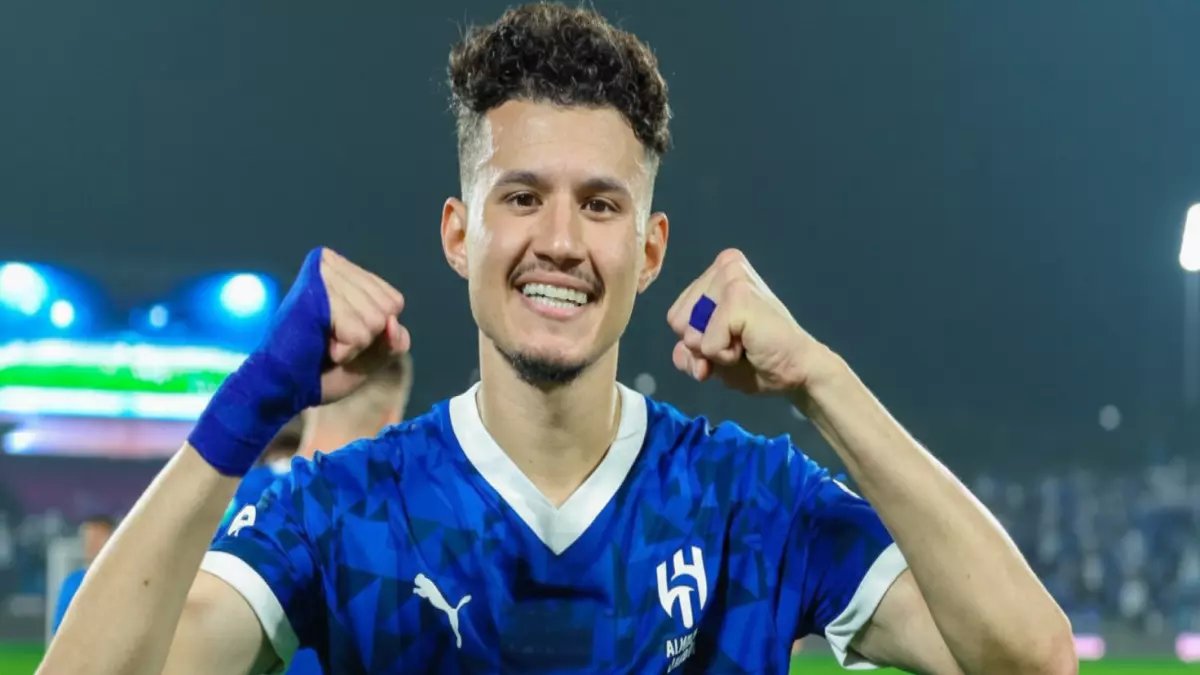 صادم: عبدالله الحمدان سيتقاضى 33 ألف ريال يومياً مع النصر... حتى في إجازته!