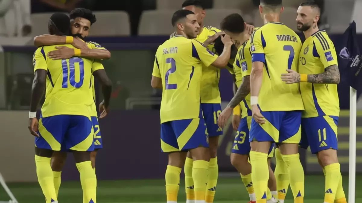 ما سرّ اللاعب الذي يتنافس عليه العملاقان؟ الجواب في 7 أهداف حوّلت عبدالعزيز نور إلى منقذ.
