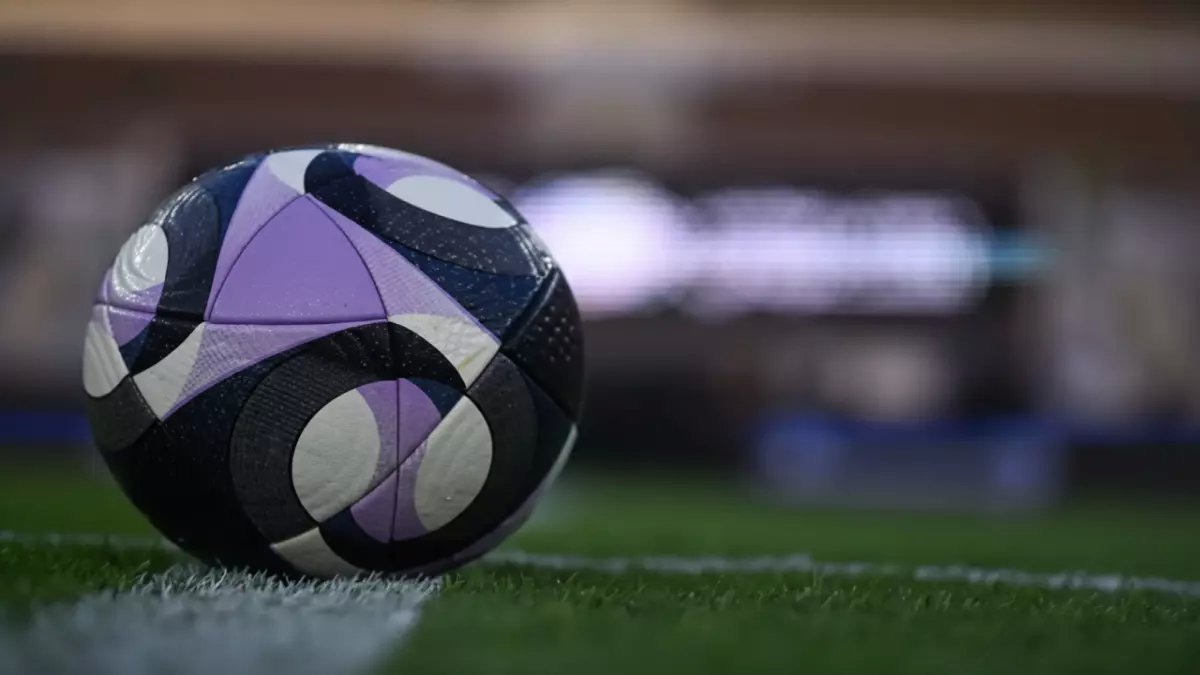 عاجل: الاتحاد يعلن أسماء حكام مباريات اليوم... قرارات مثيرة للجدل في الجولة 19!