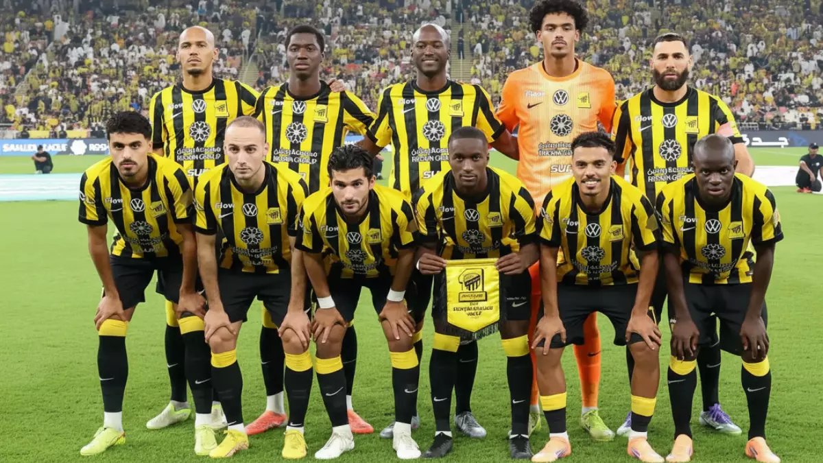 تخيل دفاع الاتحاد في ديربي جدة.. بدون عموده الفقري سعد آل الموسى! الرقم الذهبي: 3 إنذارات هي 'عدّ التنازلي الرسمي' لغياب النجم.