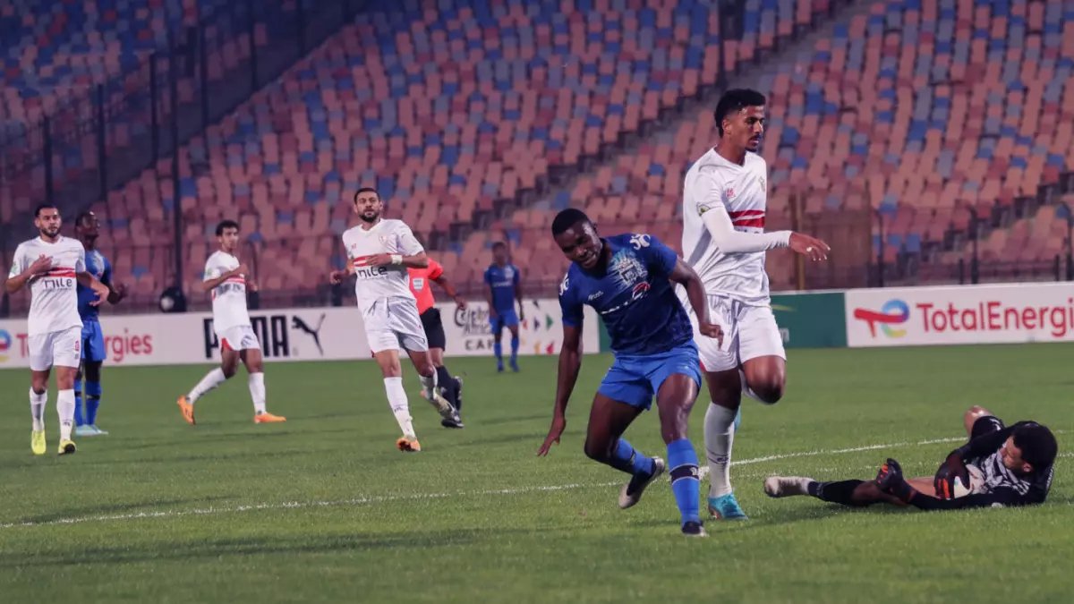 عاجل: محمد عواد ينفجر غضباً ويطالب بالرحيل من الزمالك فوراً.. جون إدوارد يدمر مستقبل النجم!