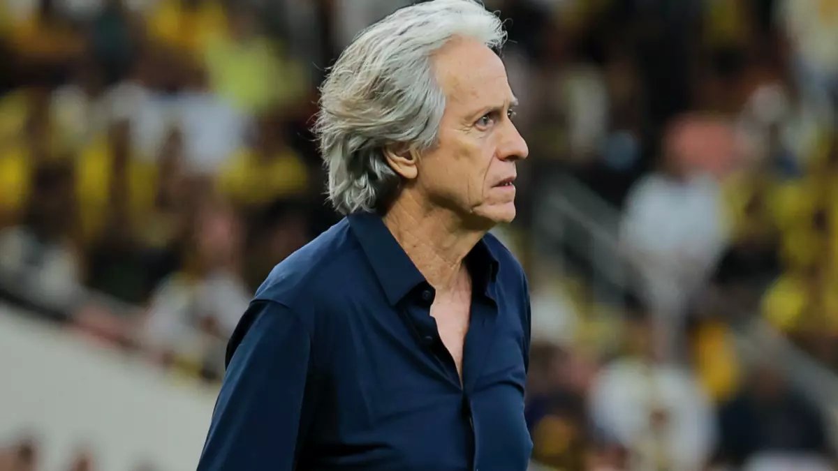 عاجل: خيسوس يرتكب خطأ كارثي بإصراره على خيبري! صحفي يهاجم: "لم يعد قادرًا على شوطي المباراة وأخطاؤه تدمّر النصر"