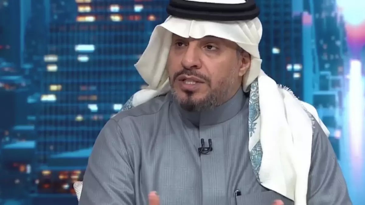 صادم: مسافر يدفع 230 ألف ريال غرامة بسبب رفض النزول من الطائرة... محامٍ يكشف الحقيقة المرعبة!