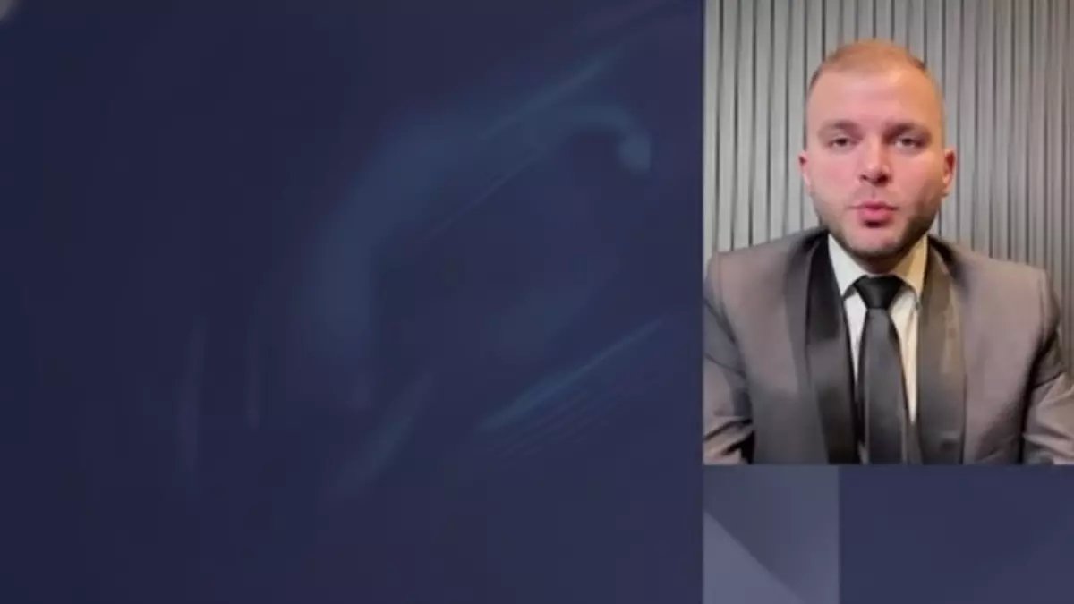 عاجل: خبير مشهور يحذر من انهيار الذهب بعد قفزة 100 دولار... هل تخسر استثماراتك؟