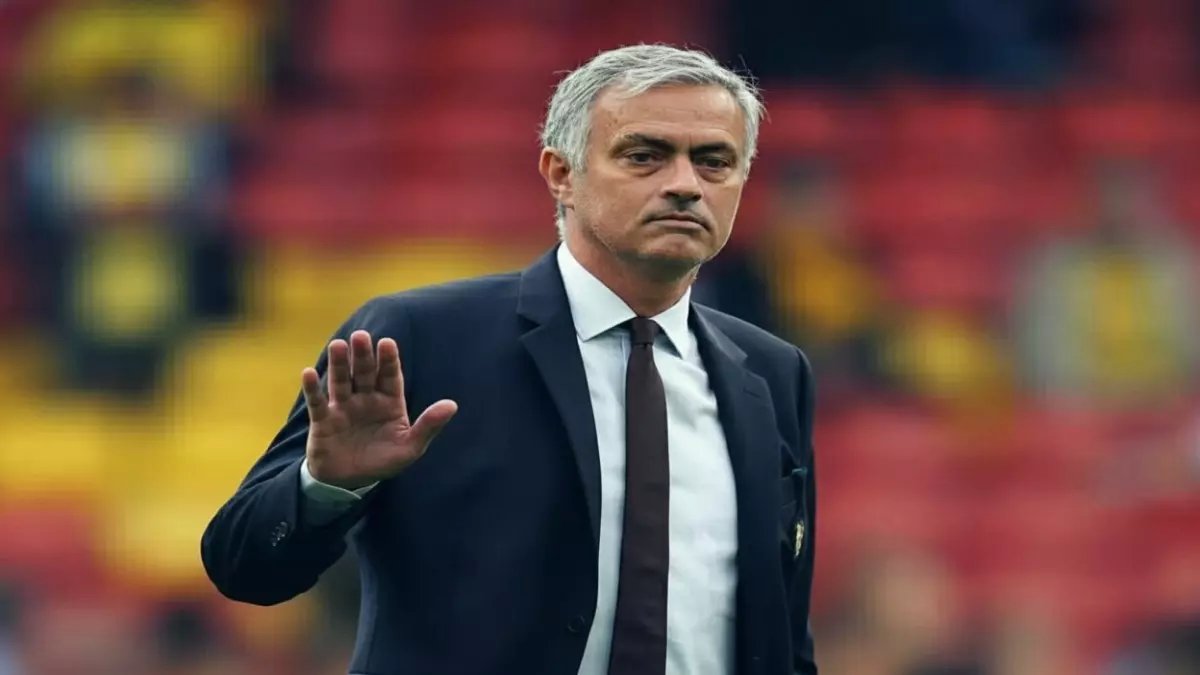 صدمة تاريخية: مورينيو يسحق ريال مدريد 4-2 والحارس يسجل هدف التأهل في اللحظة الأخيرة!