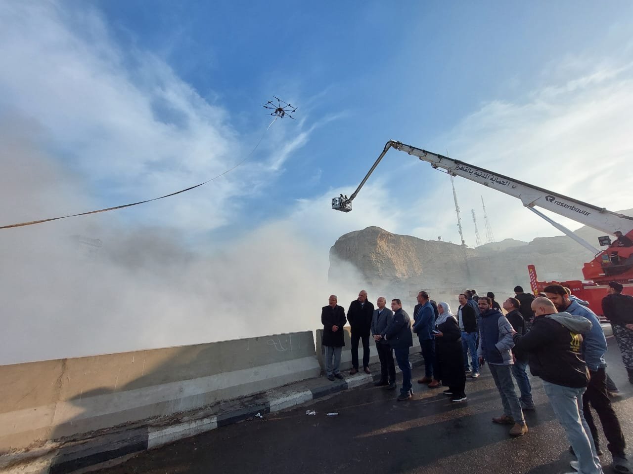 محافظ القاهرة يشرف على إخماد حريق منطقة الزاريب ر