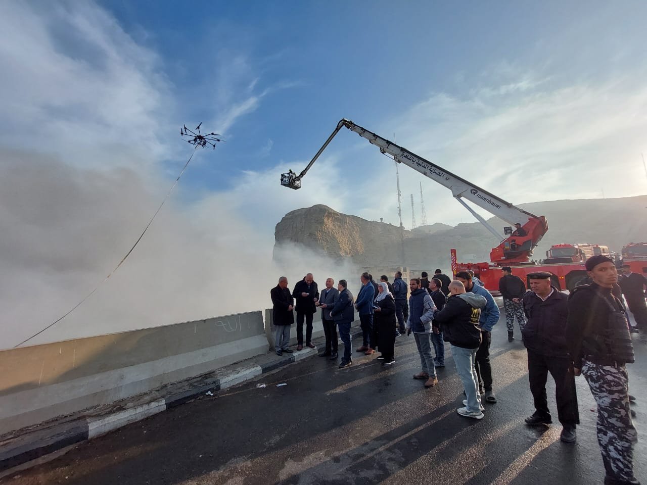 محافظ القاهرة يشرف على إخماد حريق منطقة الزاريب بمنشأة ناصر