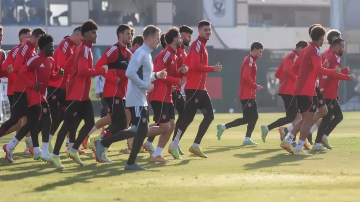 عاجل: الأهلي على حافة الهاوية... مواجهة فاركو قد تقضي على أحلام المارد الأحمر نهائياً!