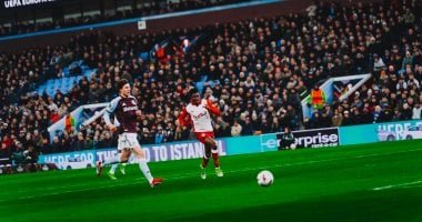 أستون فيلا ضد سالزبورج.. الفيلانز يتأخر بهدف فى الشوط الأول بالدوري الأوروبي