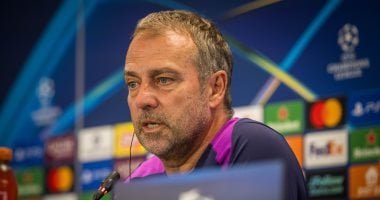 إلتشي ضد برشلونة.. فليك: لا نملك الكثير من المال لضم لاعبين فى يناير