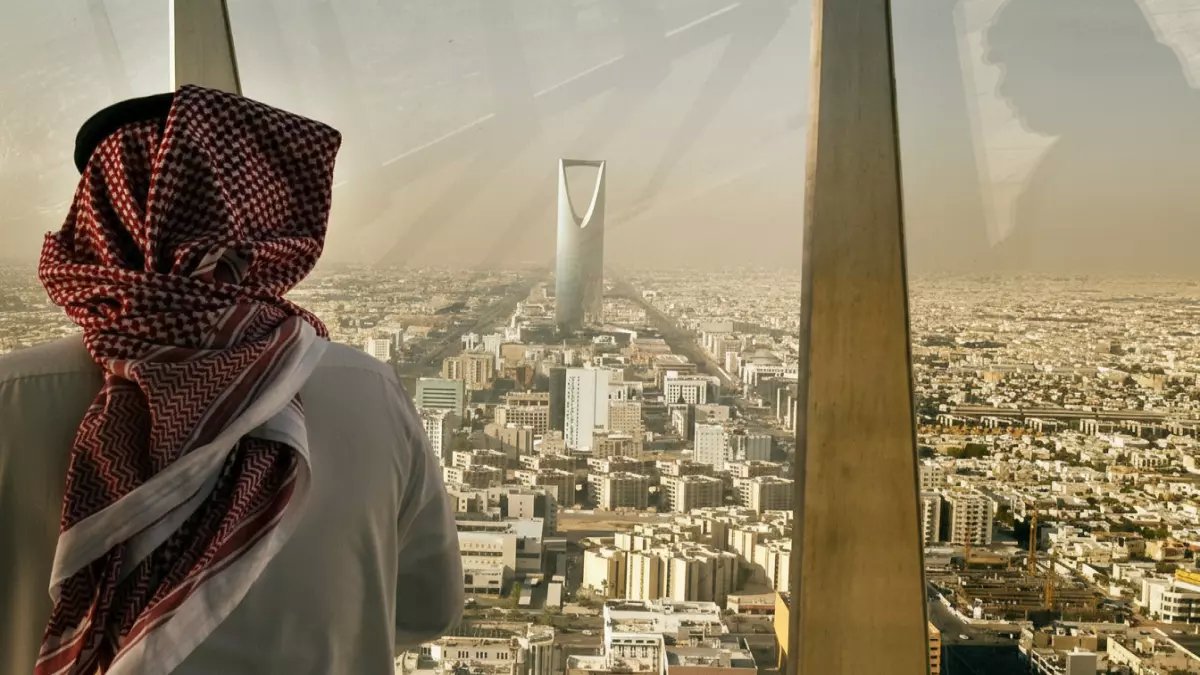 عاجل: السعودية تسمح لغير السعوديين بتملك العقارات رسمياً 2026 - الشروط والمناطق المحظورة صادمة!