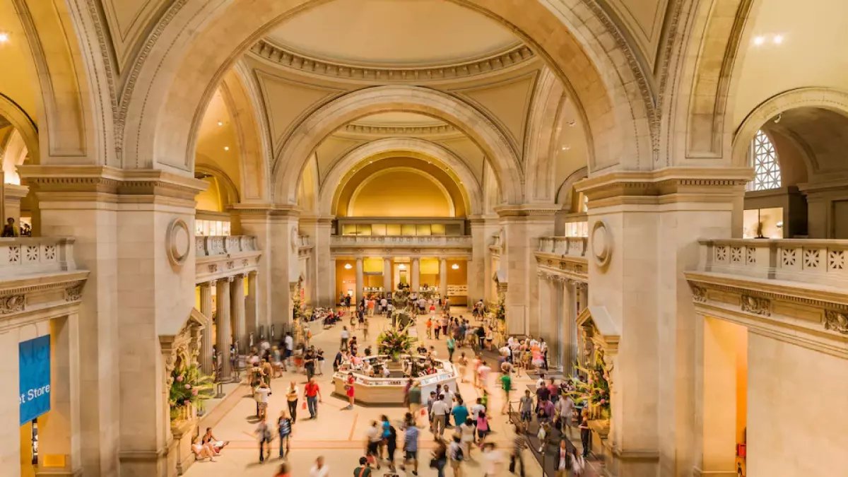 عاجل: المتحف المصري الكبير يتصدر قائمة أهم 10 متاحف عالمية لعام 2026 - مفاجأة تفوق اللوفر والمتحف البريطاني!