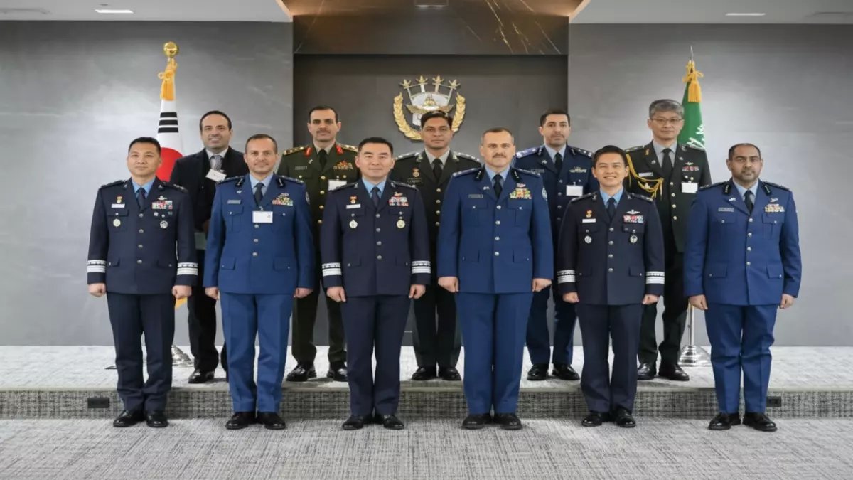 عاجل: السعودية وكوريا الجنوبية تكشفان عن شراكة عسكرية استراتيجية جديدة - تطورات خطيرة في منطقة الخليج!