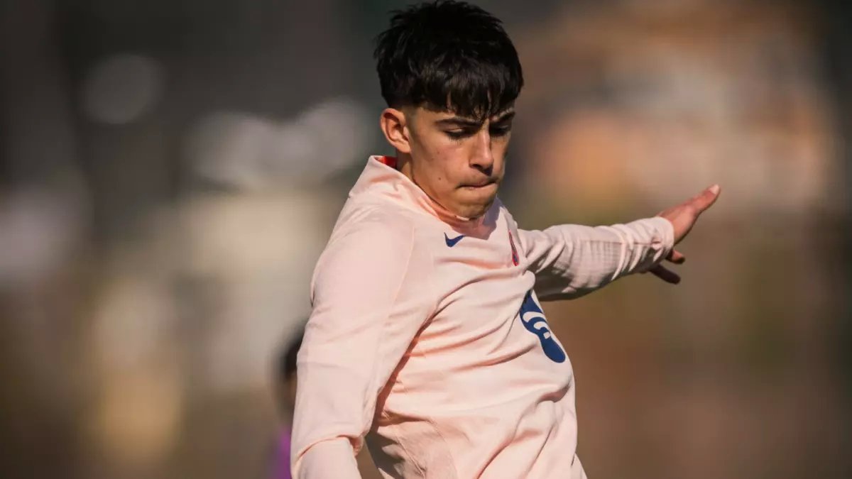 عاجل: برشلونة يسحق إلتشي 3-1 في إعادة الماضي… هل تتكرر النتيجة اليوم؟