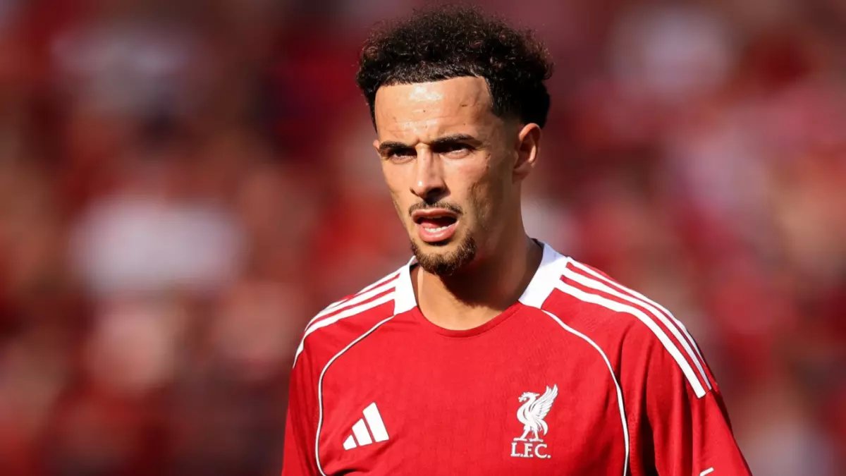 عاجل: إنتر ميلان يخطف جونز من ليفربول في صفقة مفاجئة… تفاصيل البند السري الذي سيغير كل شيء!